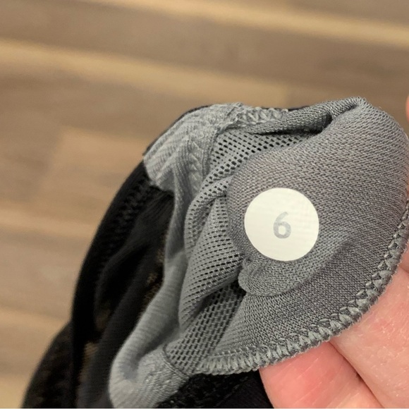 Lululemon Energy Bra - Picture 5 of 5